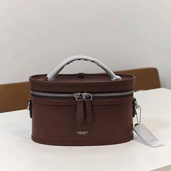 Túi Đeo Chéo Nữ Coach Trail Bag in Glovetanned Leather CBG93 Brown Màu Nâu