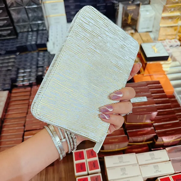 Túi Đựng Cọ & Mỹ Phẩm Yves Saint Laurent YSL Limited Gift Màu Trắng