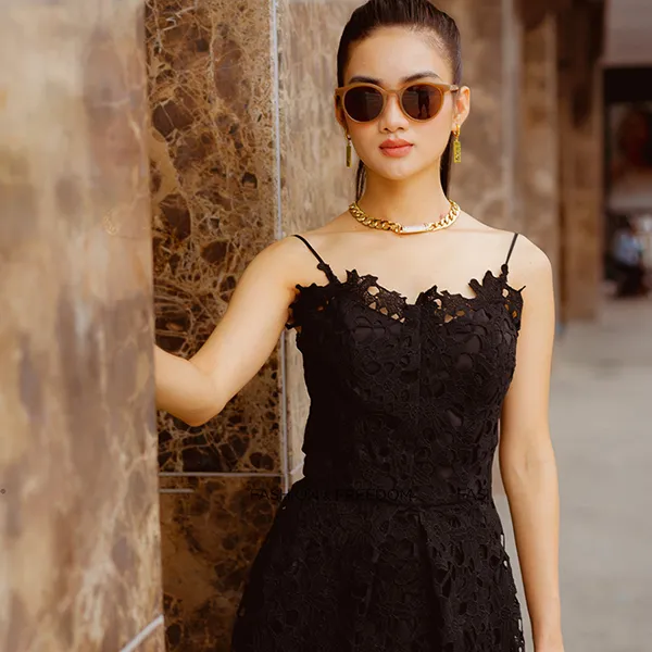 Váy Hai Dây Ren Nữ F2 Fashion & Freedom City Girls D564-ĐEN-S-1221 Màu Đen Size S