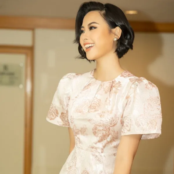 Váy Liền Nữ F2 Fashion & Freedom Queen Of The Night D477-H-S-1020 Màu Hồng Size S
