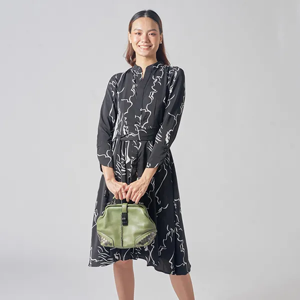 Váy Lụa Nữ F2 Fashion & Freedom D472-DHT-S-1220 Màu Đen Họa Tiết Size S