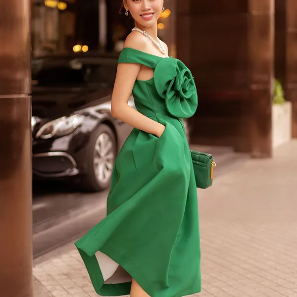Váy Xòe Nữ F2 Fashion & Freedom Blue Brocade Dress With Floral Embellishments D688-XLKH-S-1221 Màu Xanh Lá Size S