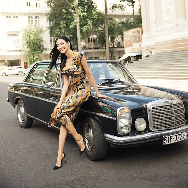 Váy Xòe Nữ F2 Fashion & Freedom Queen Of The Night D481-DV-S-1220 Màu Vàng Họa Tiết Size S