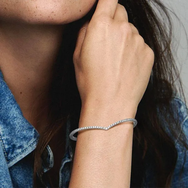 Vòng Đeo Tay Pandora Wishbone Bangle With Clear Zirconia 597837CZ Màu Bạc Size 15.5