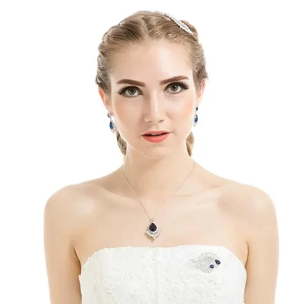 Cài Áo Nữ Meri Feather Glow BR178 Màu Bạc Xanh