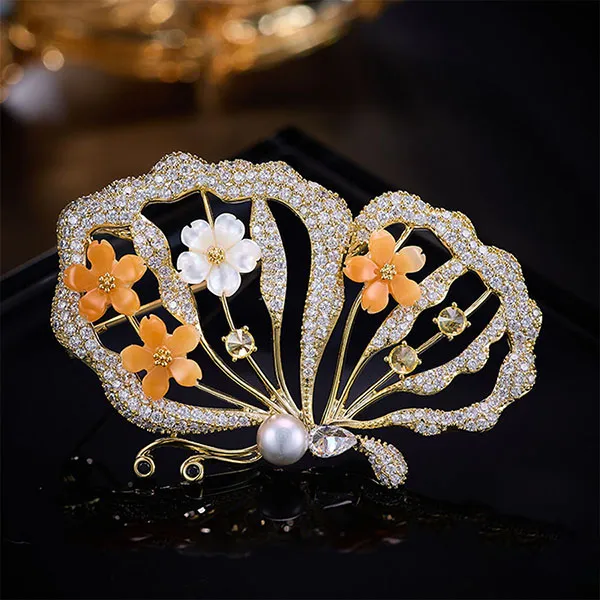 Cài Áo Nữ Meri Floral Wings BR104 Màu Vàng Cam