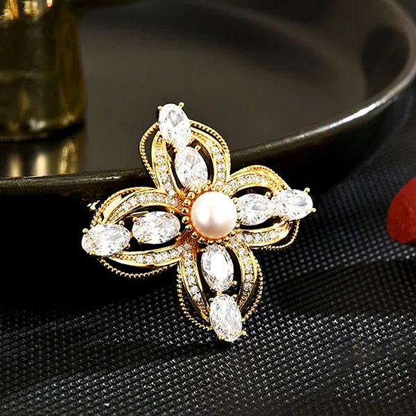 Cài Áo Nữ Meri Imperial Fleur BR72 Màu Vàng Trắng