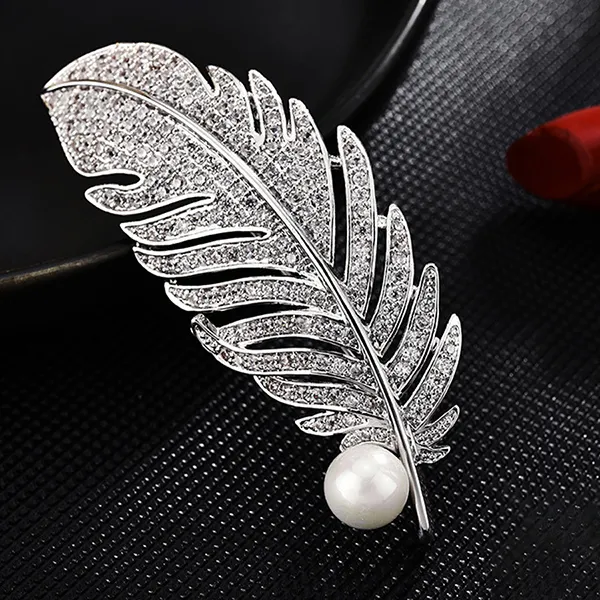 Cài Áo Nữ Meri Lumina Feather BR70 Màu Bạc