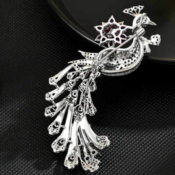 Cài Áo Nữ Meri Peacock Bloom BR49 Màu Bạc