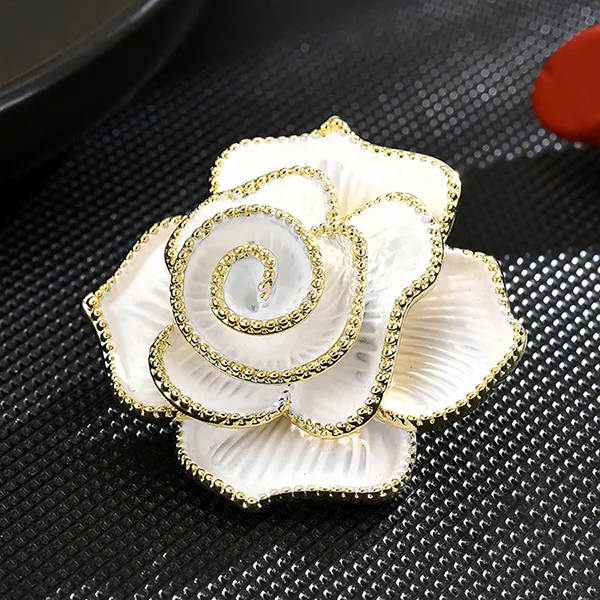 Cài Áo Nữ Meri Pure Rose BR62 Màu Trắng