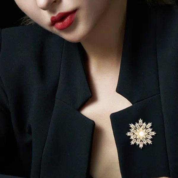 Cài Áo Nữ Meri Radiant Snow BR43 Màu Vàng Gold