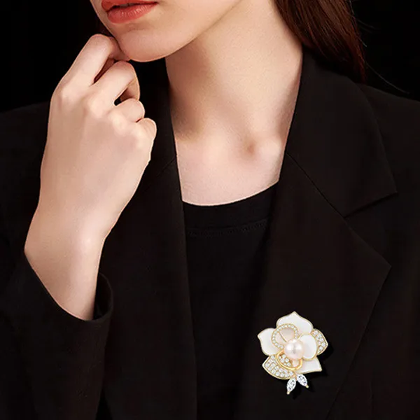 Cài Áo Nữ Meri Rose Blossom BR58 Màu Trắng Vàng