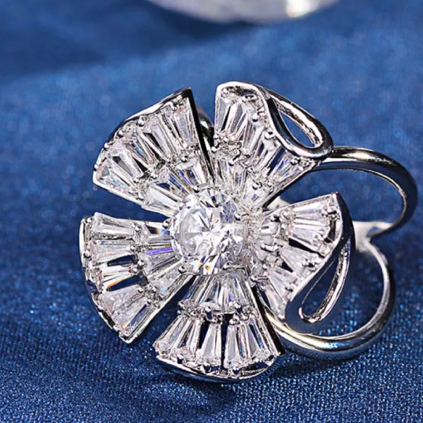 Cài Khăn Nữ Meri Sparkling Bloom BR936-T Màu Trắng