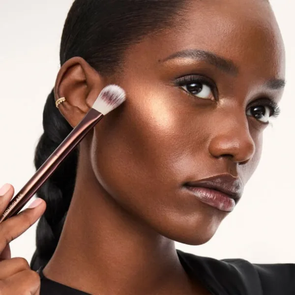 Cọ Bắt Sáng Hourglass No16 Highlighter Brush Màu Nâu