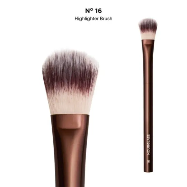 Cọ Bắt Sáng Hourglass No16 Highlighter Brush Màu Nâu