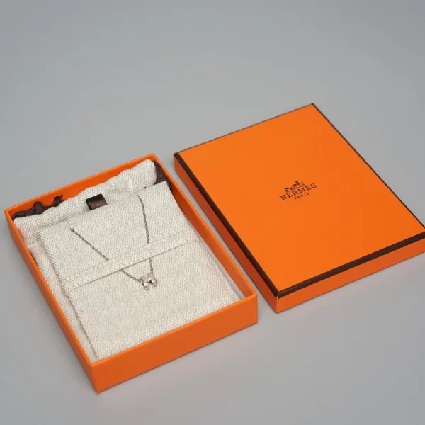 Dây Chuyền Nữ Hermès Mini Pop H Necklace In Marron Glace PHW Màu Nâu Hạt Dẻ