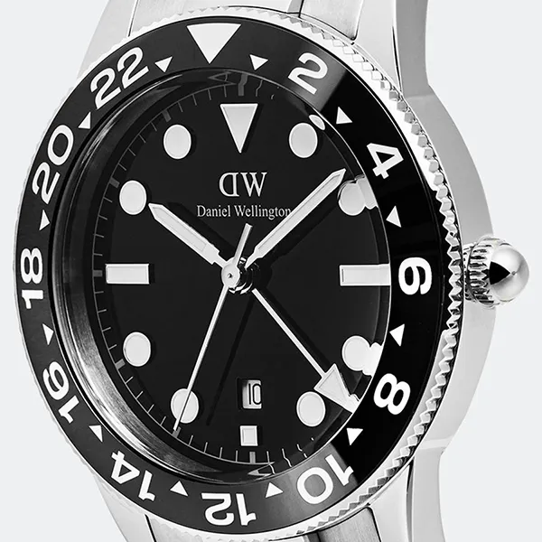 Đồng Hồ Nam Daniel Wellington Iconic GMT Link Black Ceramic Bezel Silver DW00100919 Màu Đen - Bạc