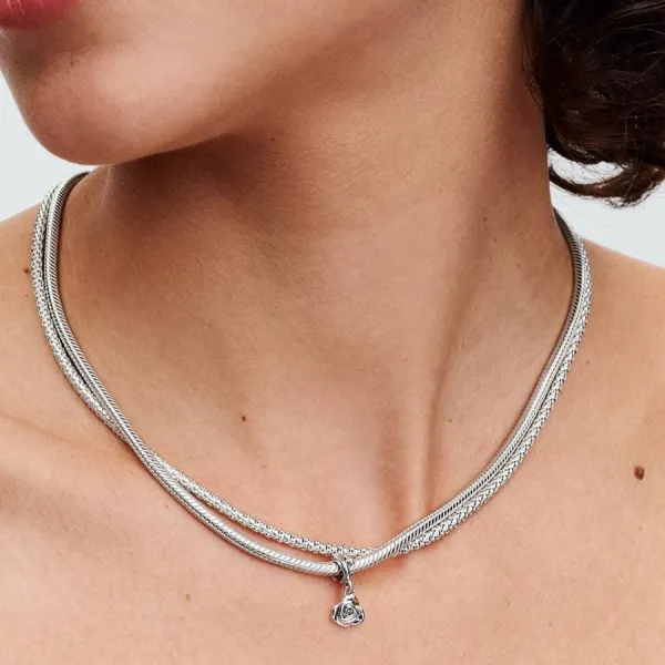 Hạt Vòng Charm Pandora Rose In Bloom Dangle Charm 793213C00 Màu Bạc