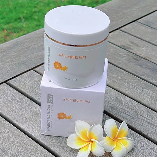 Kem Dưỡng Trắng Da Toàn Thân Narci Natural Smooth White Body 200g