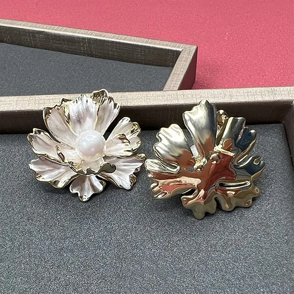 Khuyên Tai Nữ Kya Jessica Pearl Pearl Peony JE21 Màu Vàng/Trắng