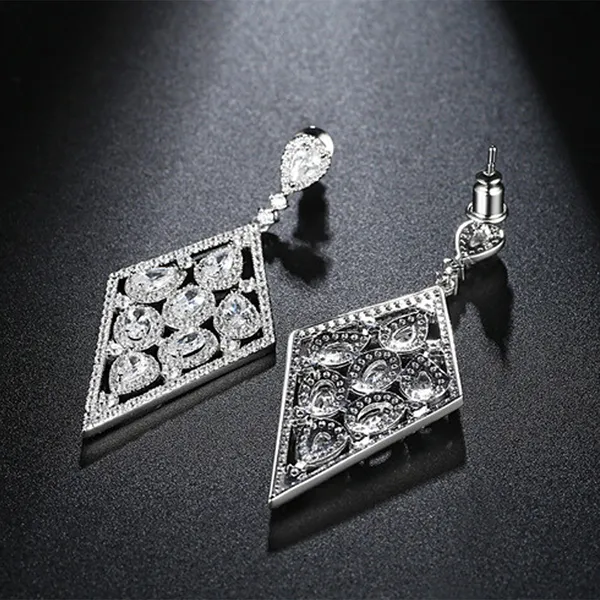 Khuyên Tai Nữ Kya Jewel Sparkling Rhombus KE14 Màu Bạc