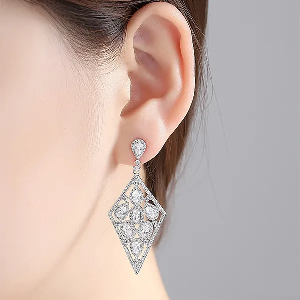 Khuyên Tai Nữ Kya Jewel Sparkling Rhombus KE14 Màu Bạc