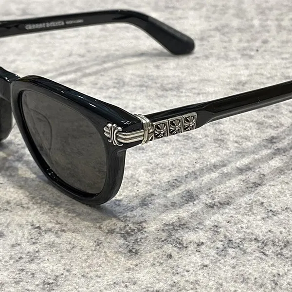 Kính Mát Chrome Hearts Smoke Show Black Sun Màu Đen
