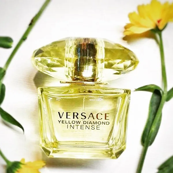 Nước Hoa Nữ Versace Yellow Diamond Intense EDP Cuốn Hút 50ml