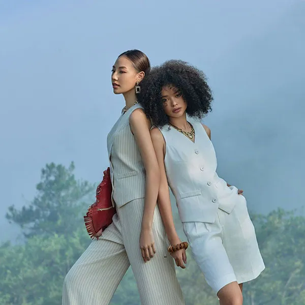 Quần Short Nữ F2 Fashion & Freedom Into The Wood QS92-T-S-0524 Màu Trắng Size S