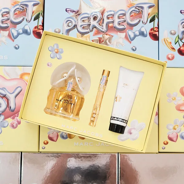 Set Nước Hoa Nữ Marc Jacobs (EDT 100ml + EDT 10ml + Body Lotion 75ml)
