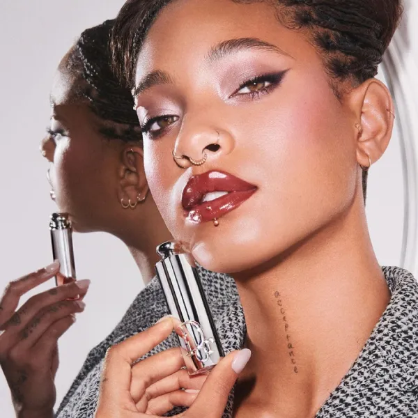 Son Dưỡng Môi Dior Addict Glass Lipstick 906 Talk My Dior Màu Đỏ Nâu