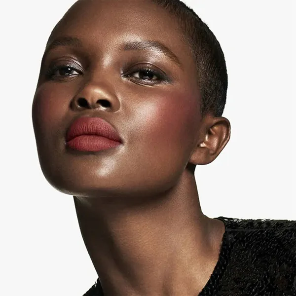 Son Kem Valentino Liquirosso 2 In 1 Lip & Blush Blur Liquid 111A Undressed Velvet Màu Đỏ Cherry