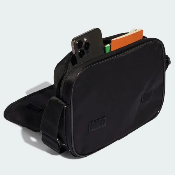 Túi Đeo Chéo Adidas Crossbody Bag KE0758 Màu Đen
