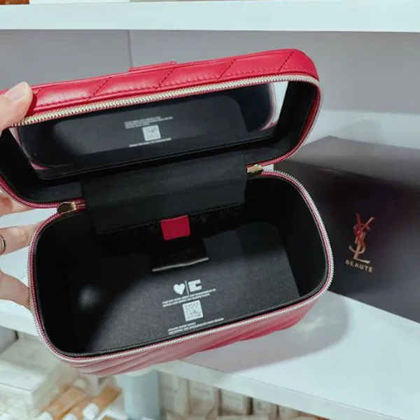 Túi Đựng Mỹ Phẩm Yves Saint Laurent YSL Beauty Gift Red Quilted Makeup Vanity Case Bag Mirror Màu Đỏ