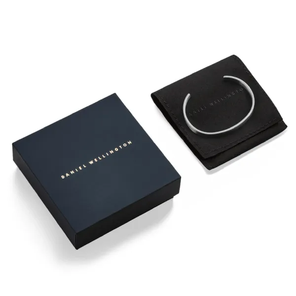 Vòng Đeo Tay Daniel Wellington Line Cuff Brushed DW00401763 Màu Bạc Size S