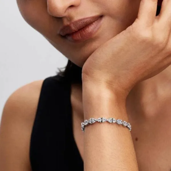 Vòng Đeo Tay Nữ Pandora Bow Chain Bracelet 594262C01 Màu Bạc Size 16