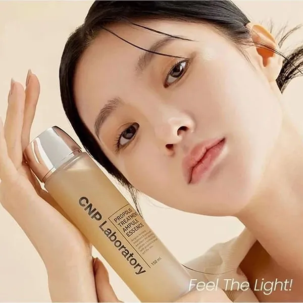 Nước Thần Keo Ong Phục Hồi Da CNP Laboratory Treatment Ampule Essence 150ml