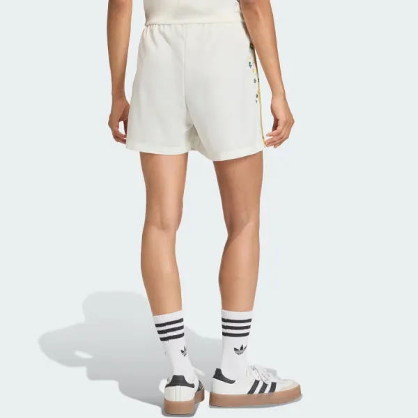 Quần Short Nữ Adidas Originals x Liberty London Firebird KE3663 Màu Trắng Sữa Size XS