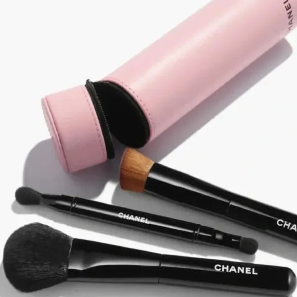 Set Cọ Trang Điểm Chanel Codes Couleur Brush Màu Hồng + Phấn Phủ Poudre Universelle Libre Tone 10 (3 Món)