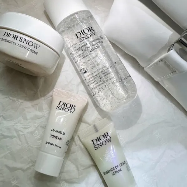 Set Dưỡng Da Dior Snowy Skin Brightening (5 Món)