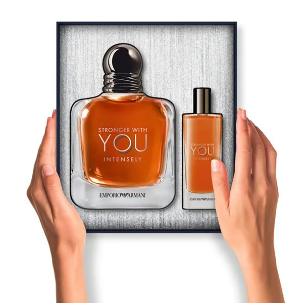 Set Nước Hoa Nam Giorgio Armani Stronger With You Intensely Coffret EDP 100ml + 15ml (2 Món)