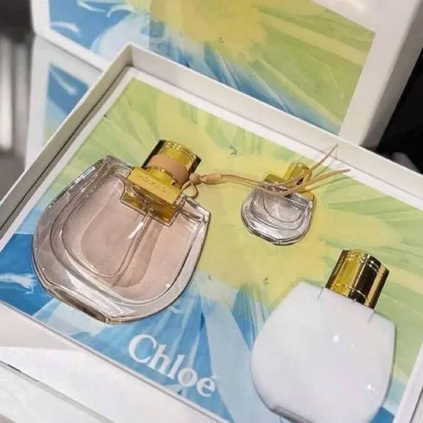 Set Nước Hoa Nữ Chloé Natural Spray 3pcs (EDP 75ml + Mini 5ml + Body Lotion 100ml)