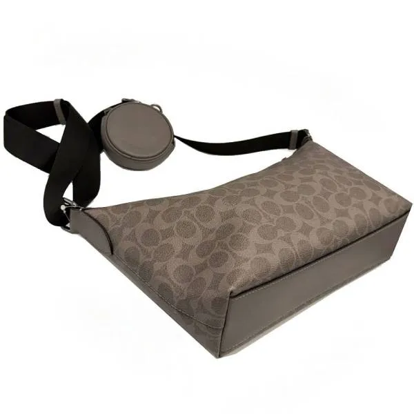 Túi Đeo Chéo Nam Coach Small Finn Crossbody Bag Màu Xám Nhạt