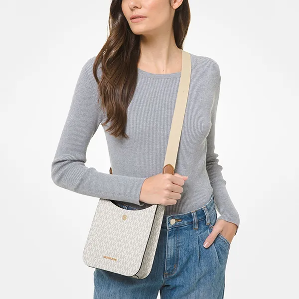 Túi Đeo Chéo Nữ Michael Kors MK Briley Small Logo Messenger Bag Vanilla Màu Trắng