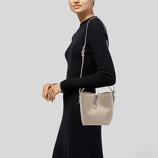 Túi Đeo Chéo Nữ Yves Saint Laurent YSL Le Tote Bag Màu Be