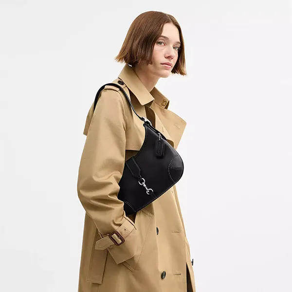 Túi Đeo Vai Nữ Coach Hamptons Hobo Bag Silver/ Black CW642 Màu Đen