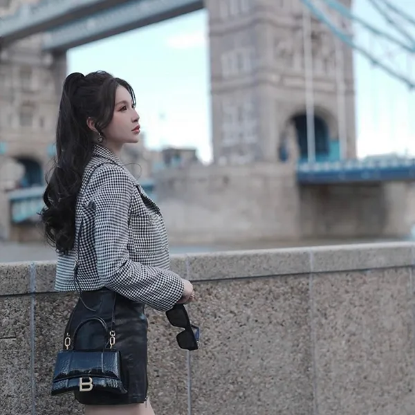 Túi Xách Tay Nữ Balenciaga Hourglass Handbag Crocodile Embossed Black Màu Đen