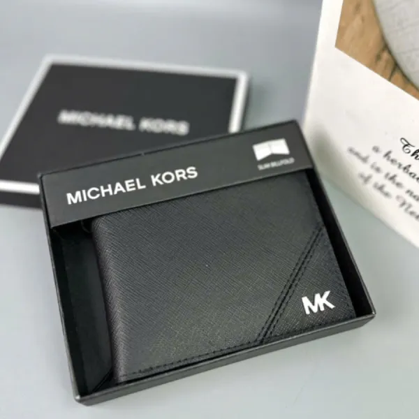 Ví Nam Michael Kors Accessories MK Short Wallet Logo Scratch Màu Đen