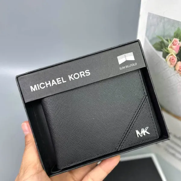 Ví Nam Michael Kors Accessories MK Short Wallet Logo Scratch Màu Đen