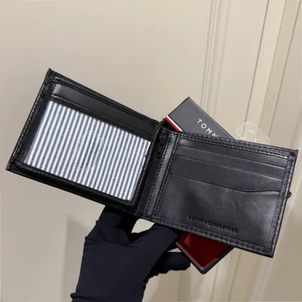 Ví Nam Tommy Hilfiger Men's Brax Leather RFID Traveler Wallet Màu Đen